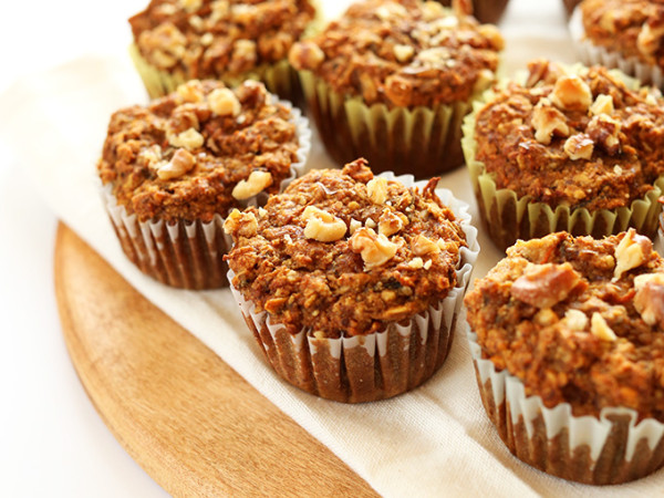 Easy One-Bowl Carrot Oat Muffins