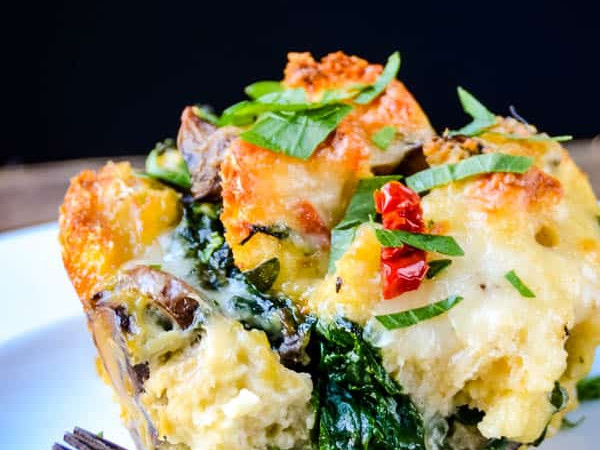 Spinach and Mozzarella Breakfast Strata for Easy Mornings