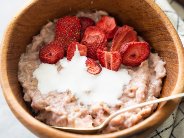 Strawberries and Cream Oatmeal Made in the Instant Pot®