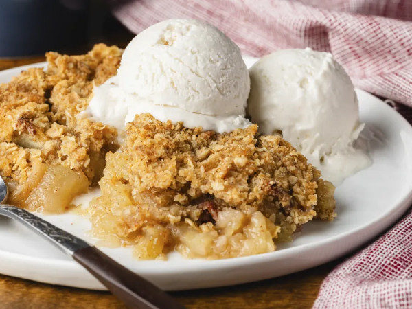 Oat and Apple Crisp Pie