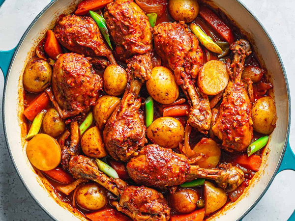 Dak Dori Tang: A Fiery Korean Chicken Stew