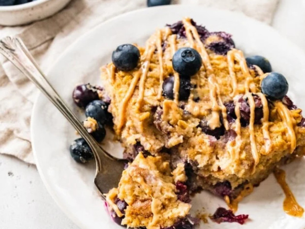 High-Protein Baked Oatmeal Delight