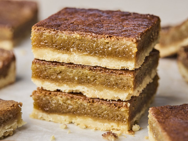 Butter Tart-Inspired Shortbread Bars