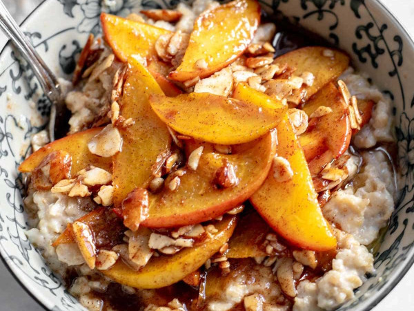 Oatmeal with Peaches