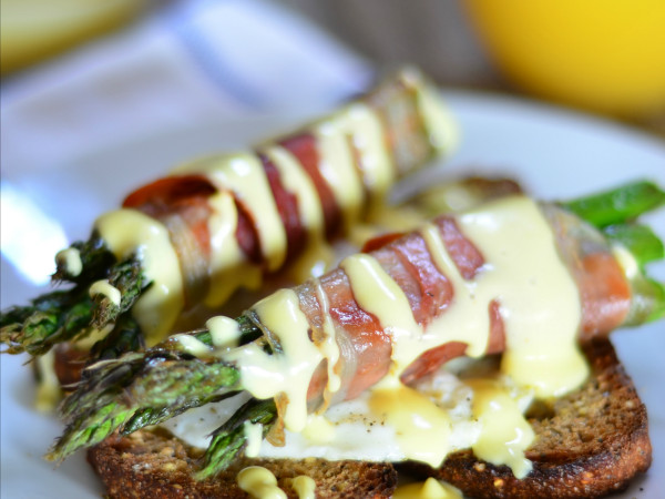 Ham-Wrapped Asparagus Drizzled with Hollandaise