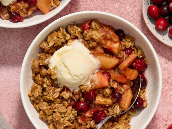 Delicious Apple-Cranberry Crisp from PAM®