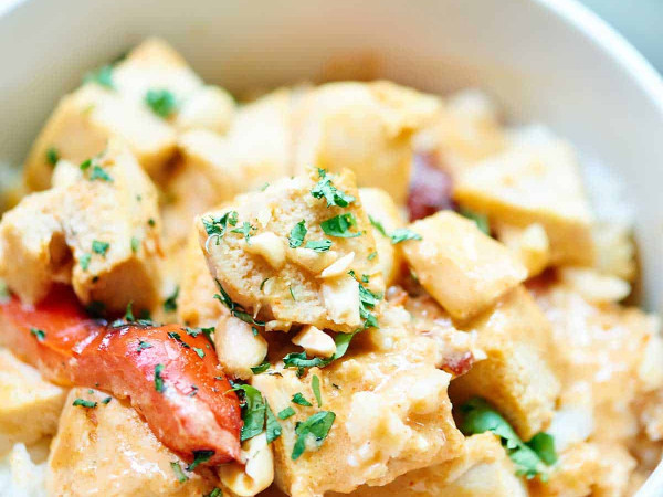 Slow Cooker Gluten-Free Thai Chicken Curry by Becky