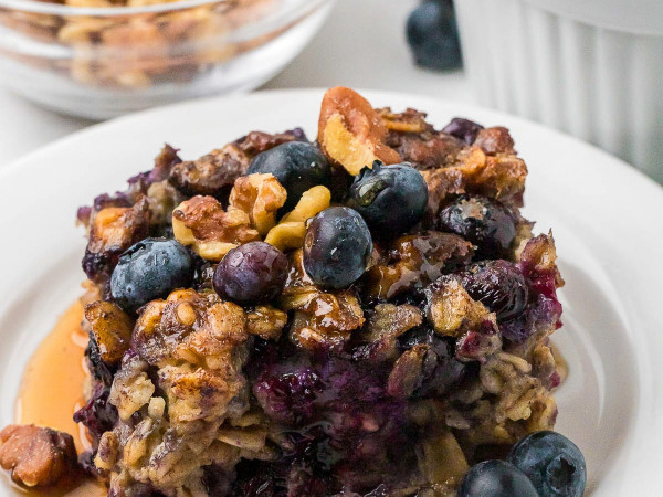 Blueberry Oatmeal with Nuts