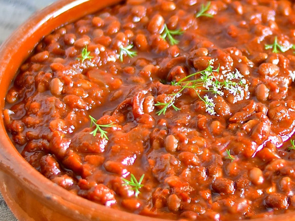 Vegetarian-Friendly Baked Beans