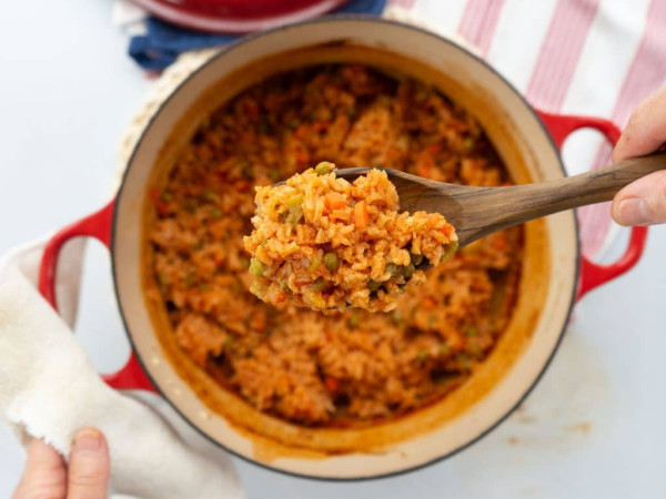 Flavorful Spanish Rice Bake