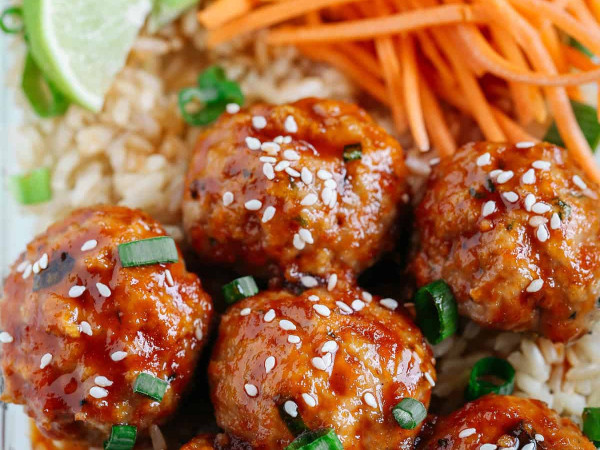 Spicy Bang Bang Meatballs with Sriracha