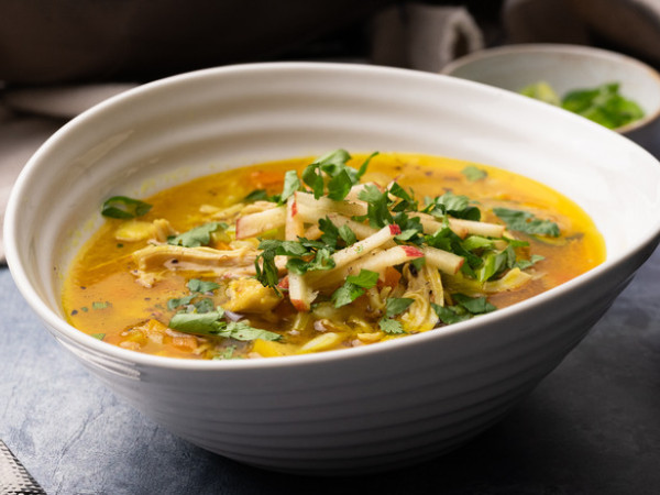 Hearty Mulligatawny Soup with Chicken