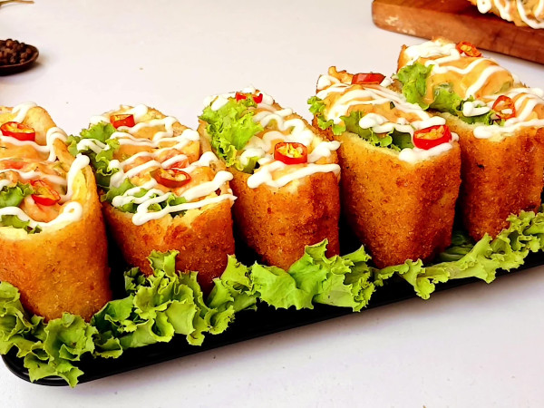 Chicken-Filled Pastry Treats