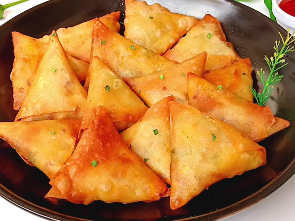 Chicken-Filled Pastry Bites