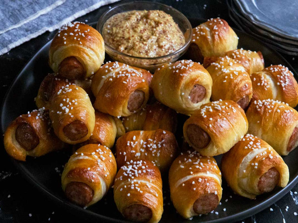 Bratwurst Pretzel Bites