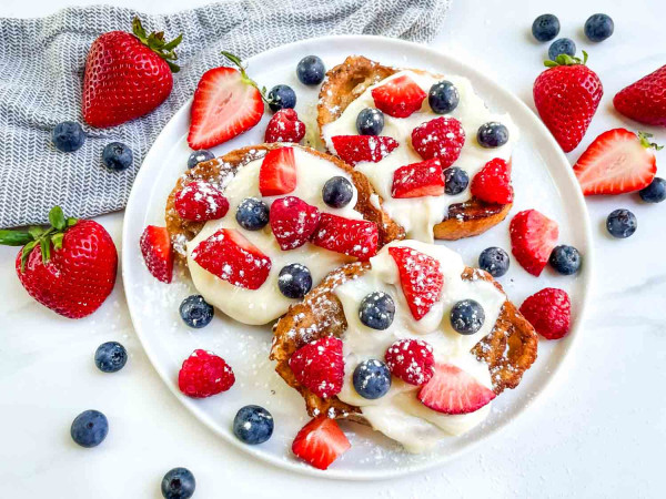 French Toast Topped with Mixed Berries and Truvia®