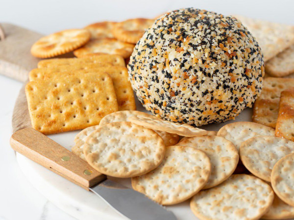 Cheese Ball with Everything Bagel Flavor