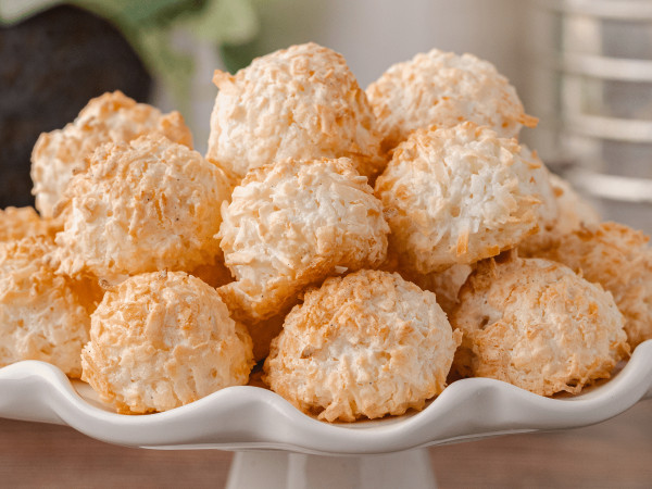 Gluten-Free and Nut-Free Coconut Vanilla Macaroons