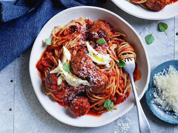 Slow-Cooked Spaghetti with Meatballs