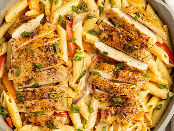 Creamy Alfredo Pasta with Jerk Chicken