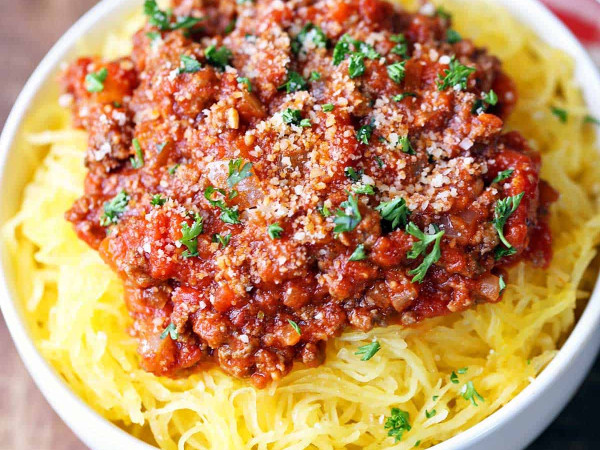Spaghetti Squash with Meaty Spaghetti Sauce
