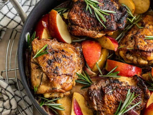 Rosemary Chicken with Apple Flavor