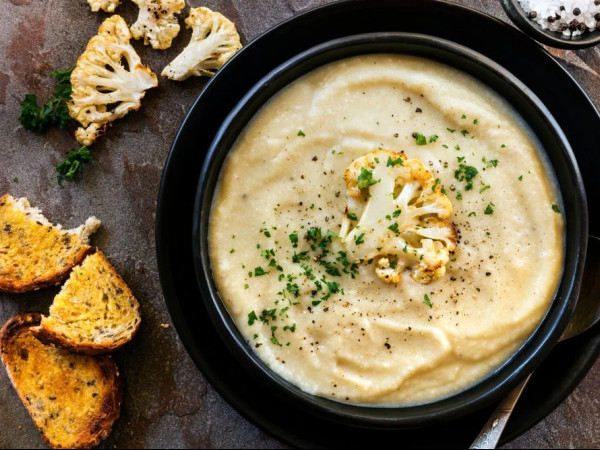 Creamy Cauliflower Soup Topped with Bacon Gremolata