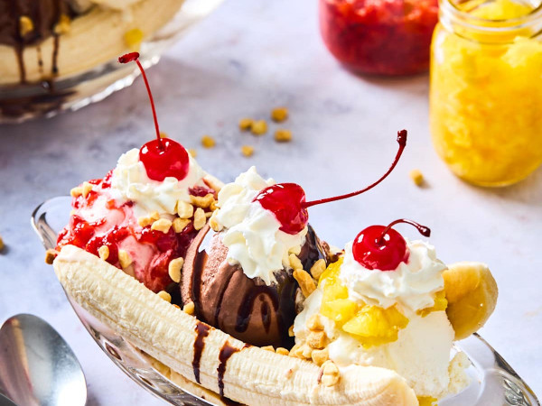 Make Your Own Banana Split