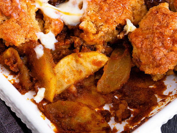 Cobbler with Pumpkin and Apples