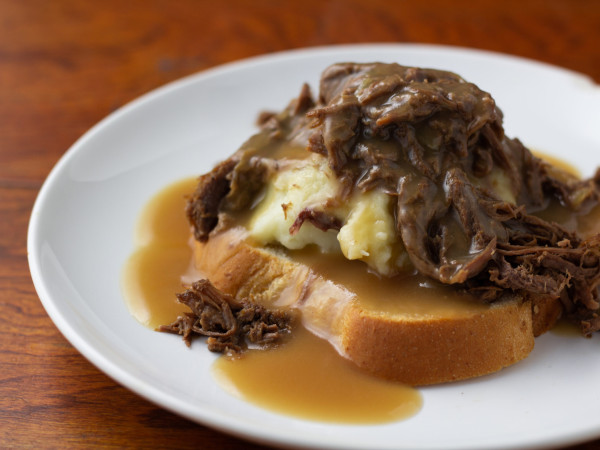 Hot Roast Beef on an Open-Faced Sandwich
