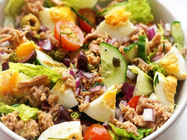 Tuna and Egg Salad Bento Meal