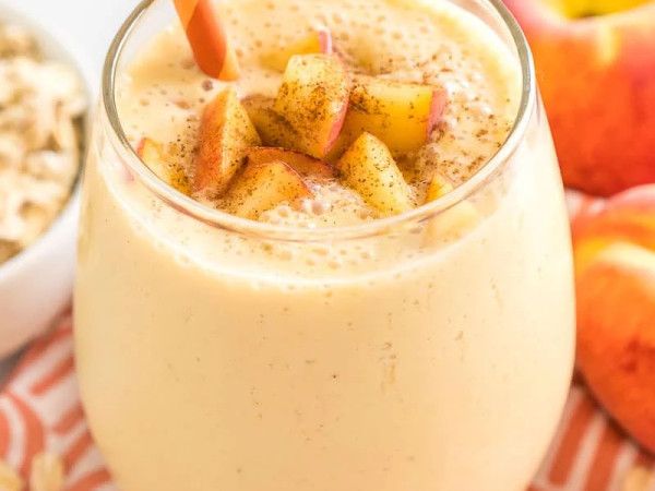 Smoothie with Oats, Peach, and Orange