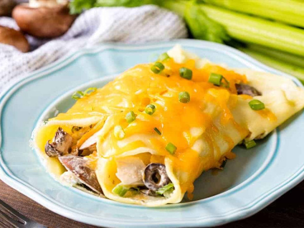 Savory Chicken Crepes from the Streets