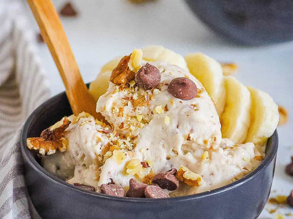 Chocolate Sorbet with Banana and Cinnamon