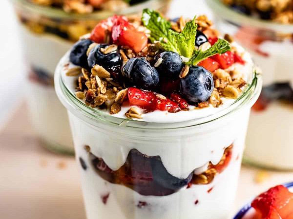 Quick Yogurt Parfaits