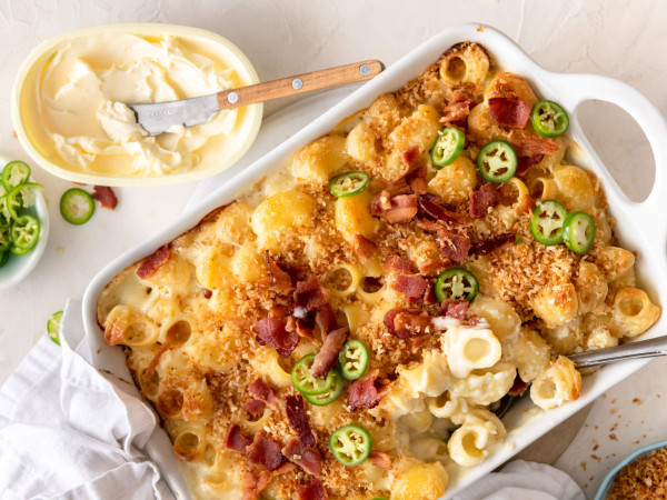 Mac and Cheese with Jalapeño Poppers