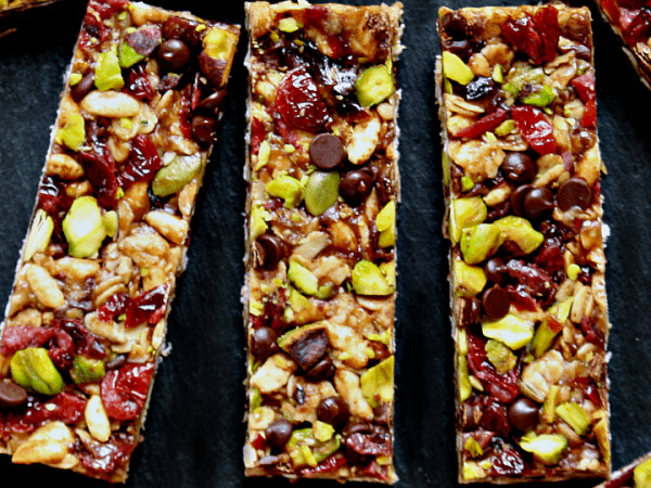 Easy No-Bake Trail Mix Bars