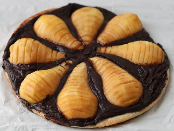 Pear and Chocolate Dessert Tart