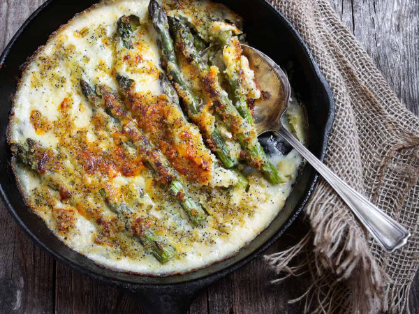 Asparagus Baked with Cheese
