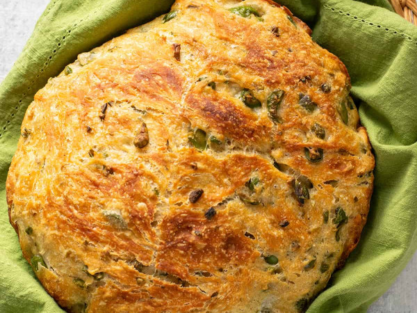 Simple No-Knead Olive Bread Made in a Skillet