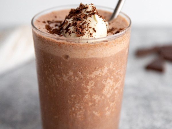 Light Chocolate Mocha Milkshake