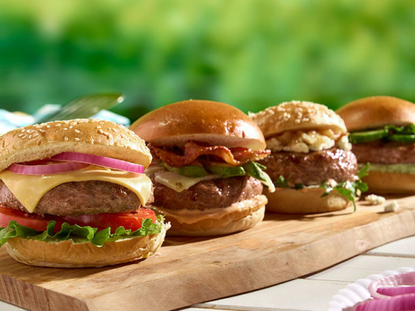 Grilled Turkey Burgers by MoMo