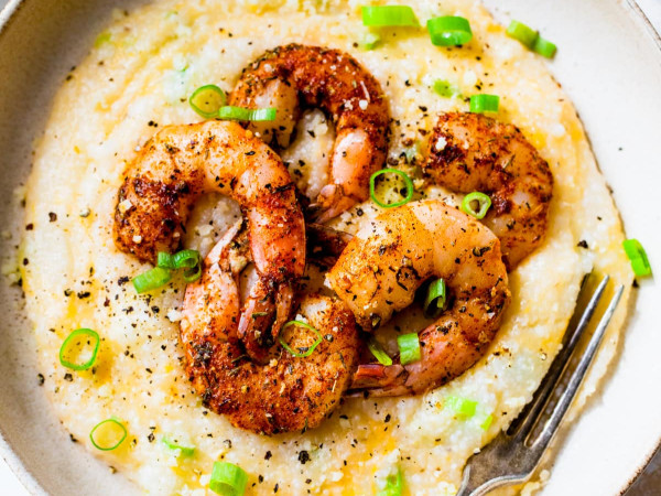 Grilled Shrimp and Creamy Grits