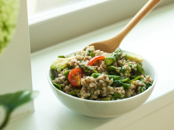 Gluten-Free Salad with Buckwheat, Asparagus, and Pesto