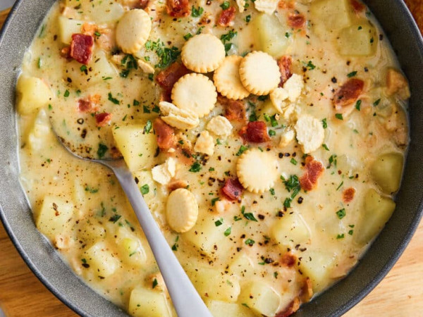 Cast Iron Cooked Clam Chowder
