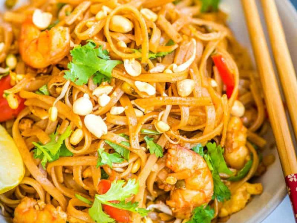 Easy One-Pot Thai Rice Noodle Dish