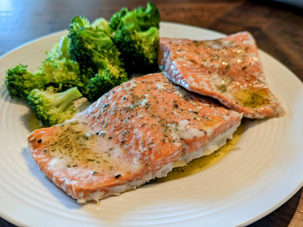 Broccoli and Shallots with Steamed Salmon