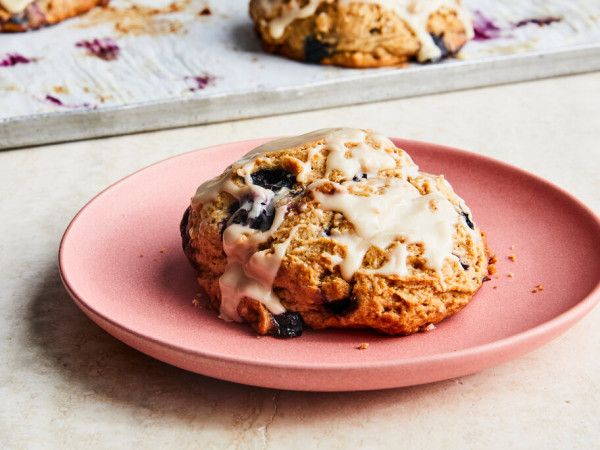 Scones with Blueberries and Maple Syrup