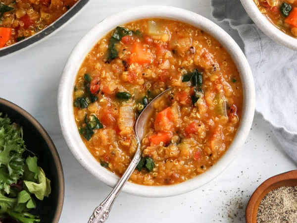 Hearty Vegetable Soup with Quinoa