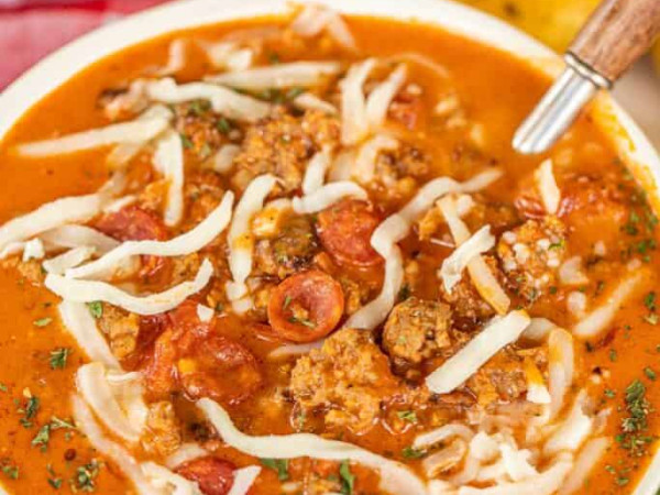 Slow Cooker Pizza Soup with BBQ Chicken